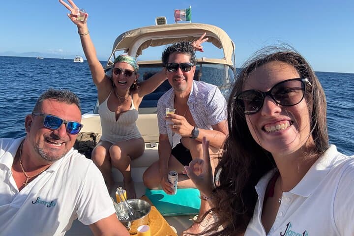 Small Group Luxury Boat Experience in Capri — photo 1 of 21