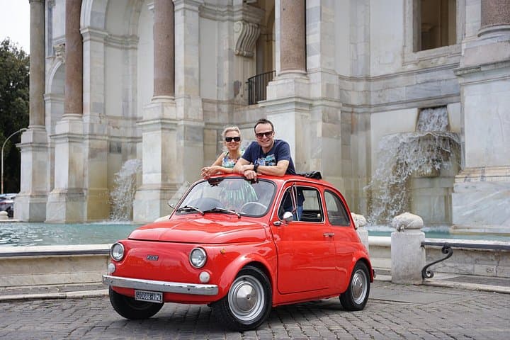 Rome’s Best Views: Vintage Red Fiat 500 Photo Session & Gelato — photo 1 of 8