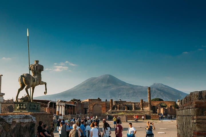 Tour from Rome to Amalfi Coast with a Guided tour in Pompeii — photo 1 of 15