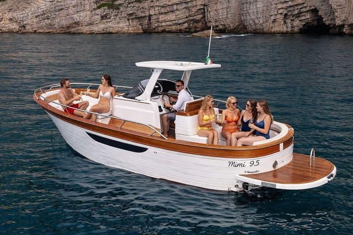 Capri Boat Tour and Blue Grotto Visit — photo 1 of 13