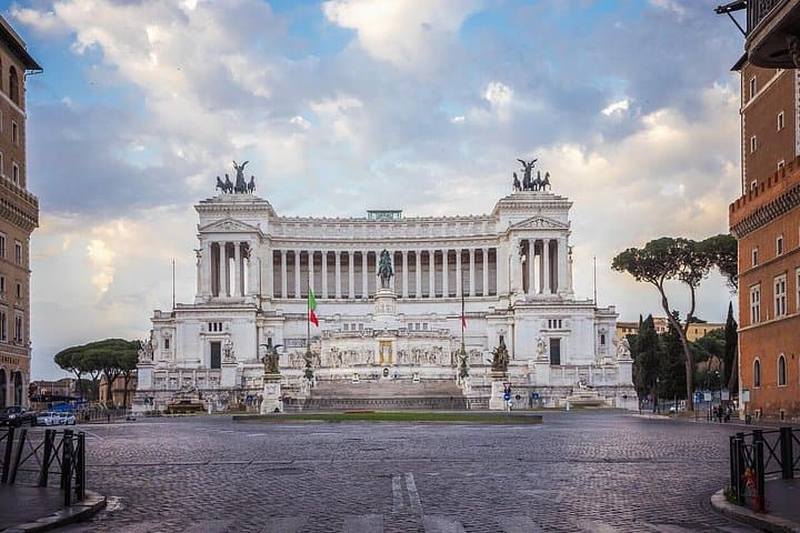 Vittoriano and Palazzo Venezia Tour with audio guide — photo 1 of 6