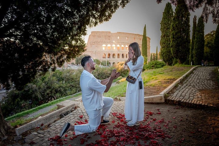 Secret Proposal Photoshoot in Rome — photo 1 of 15