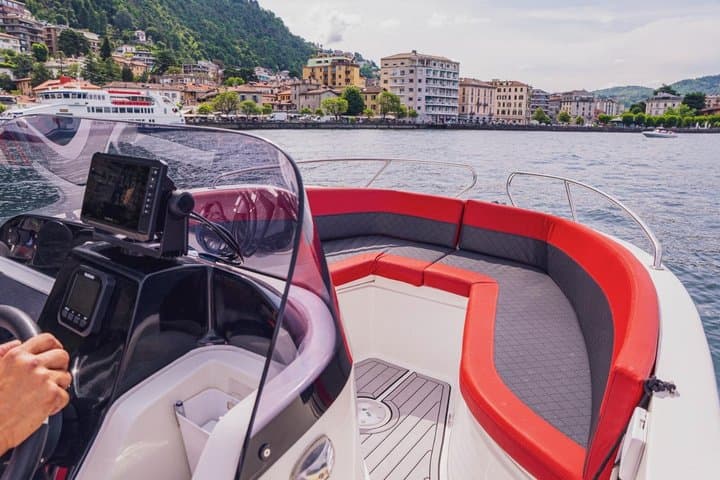 Private Boat tour lake como — photo 1 of 15