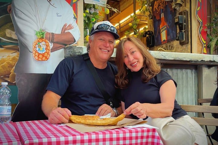 Naples Private Food Walking Tour from Pizza to Limoncello — photo 1 of 19