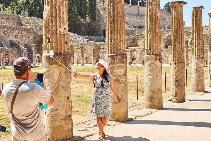 Pompeii Ruins & Scenic Sorrento Tour from Rome with Limoncello — photo 1 of 21