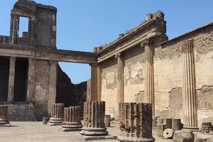 Day in Pompeii from Rome with Wine and Typical Food Tasting — photo 1 of 8