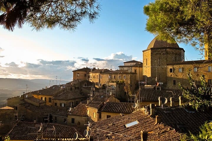 Volterra & Monteriggioni Day Trip from Florence + Alabaster Demo — photo 1 of 19