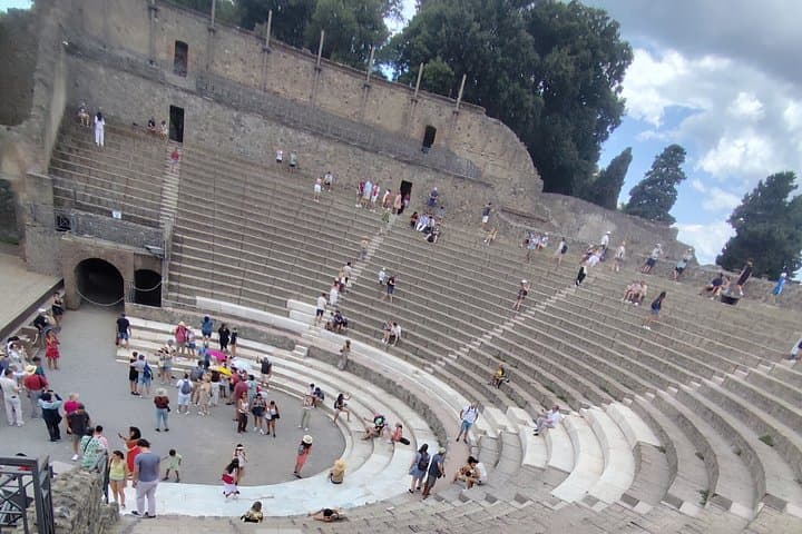 Pompeii & amalfi coast private tour — photo 1 of 43
