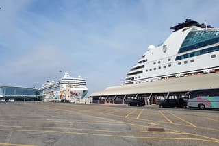 Civitavecchia Cruise Port Round Trip Private Luxury Transfer Rome