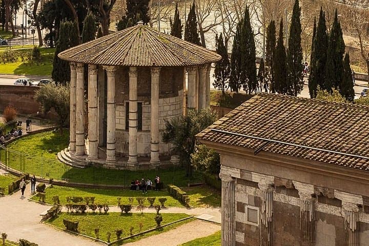 From Gods to Emperors The making of Rome in Golf Cart — photo 1 of 14
