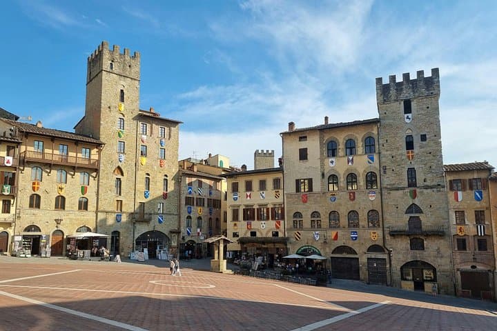 Private Arezzo Day Trip from Florence with Olive Oil Experience — photo 1 of 9