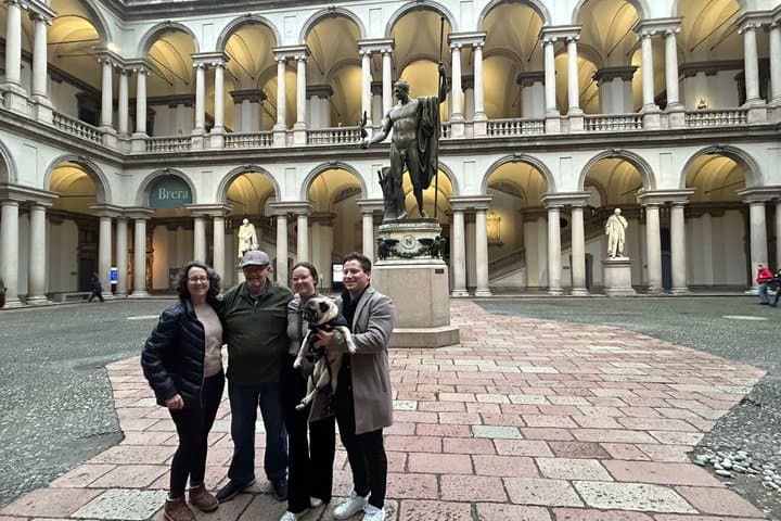 Milan: Private Walking Tour with Duomo, Castle and Gelato — photo 1 of 15