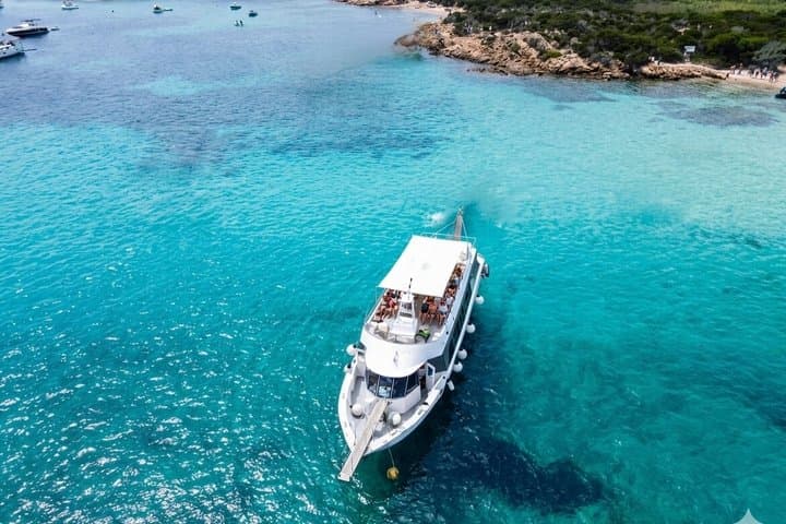 Boat tour in the Archipelago of La Maddalena — photo 1 of 8