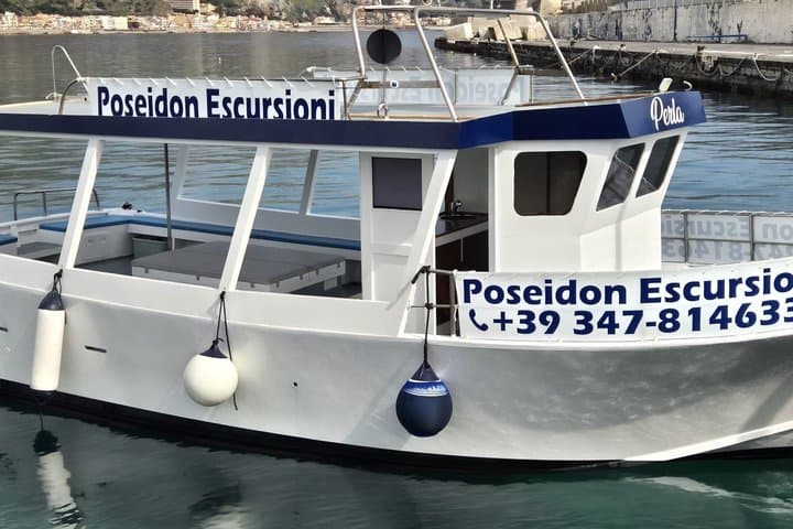 Private boat tour Taormina Isola bella, with aperitif — photo 1 of 7