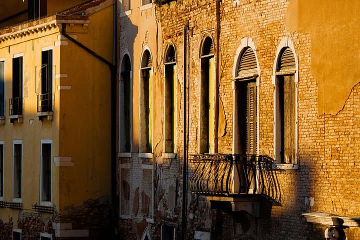 Tour on the Trails of Commissario Brunetti in Venice — photo 1 of 4