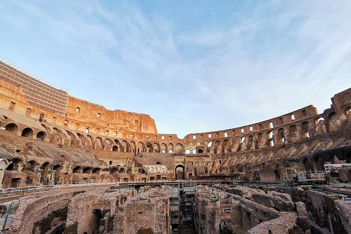 Colosseum Gladiator Arena and Roman Forum Private Guided Tour — photo 1 of 10