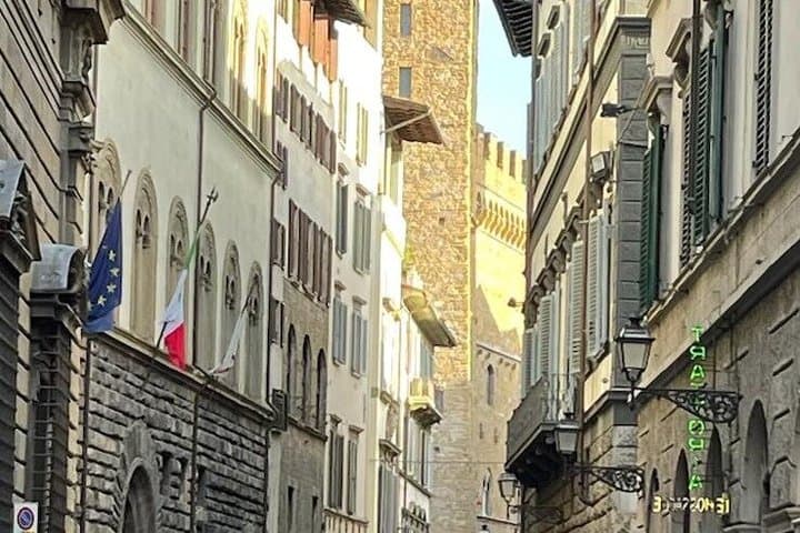 Florence Walking Tour: Renaissance, History and Interactive Quiz — photo 1 of 9