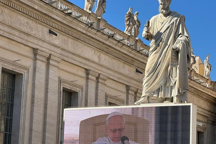 Papal Audience Experience with St. Peter’s Tour — photo 1 of 12