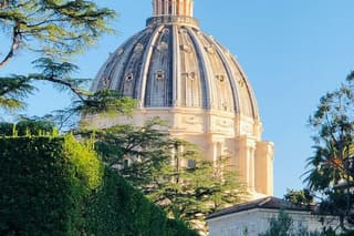 Skip the Line St. Peter Basilica Ticket with Audio Guide