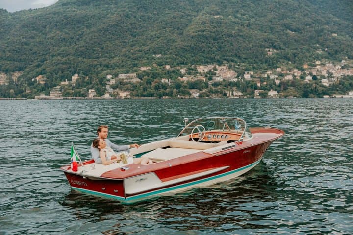 Private Lake Como Cruise on the 1969 Riva Olympic Elisabetta — photo 1 of 12