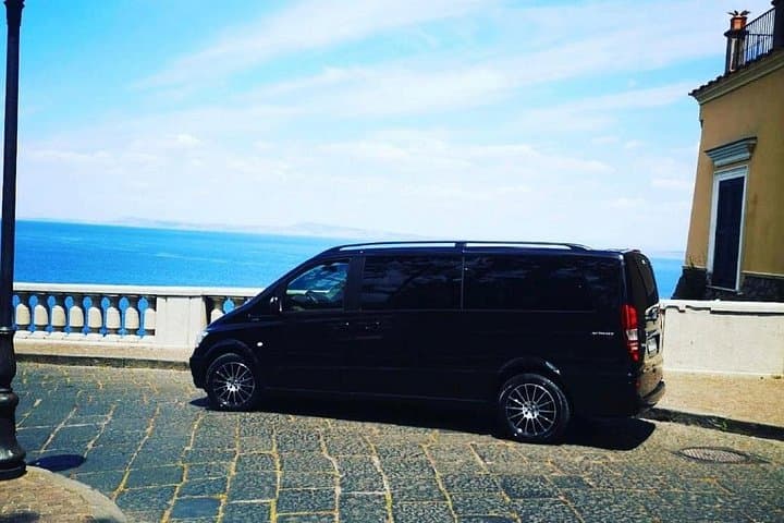 Private Transfer from Sorrento to Naples — photo 1 of 5