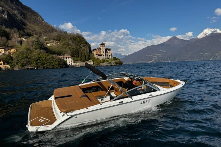 2 Hours with Speedboat Limousine Bowrider on Lake Como — photo 1 of 7