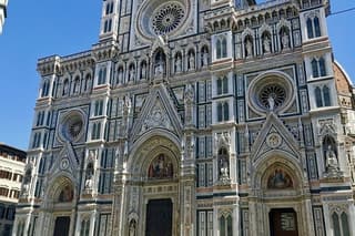 French walking tour with a licensed guide