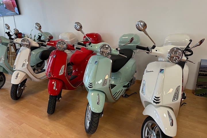 Montepulciano and Pienza Tuscan Spirit Vespa Tour — photo 1 of 8