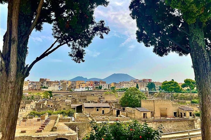 Guided tour of Herculaneum — photo 1 of 9