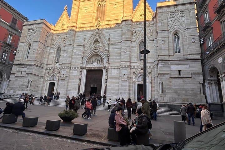 Naples Walking tour of with gourmet lunch and wine tasting — photo 1 of 10