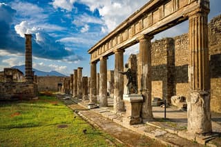 Sorrento, Pompeii & Mount Vesuvius Private Driver-Guided Tour