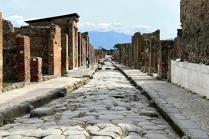 From Amalfi: Pompeii Ruins Tour with Skip-the-Line Tickets — photo 1 of 7
