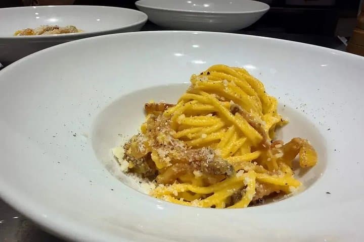 Classic Roman Pasta Making Carbonara & More — photo 1 of 12