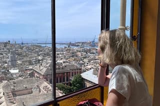 Genoa: Map, tips and Self-guided tour of the historic center