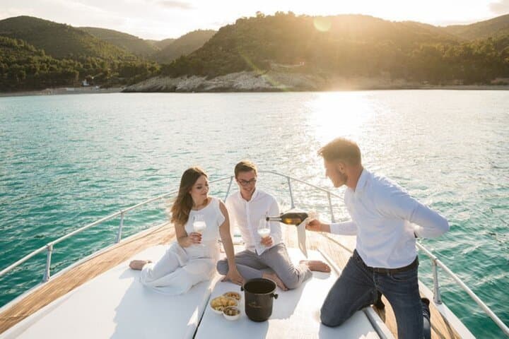 Gargano from Vieste yacht excursion with aperitif and skipper — photo 1 of 15