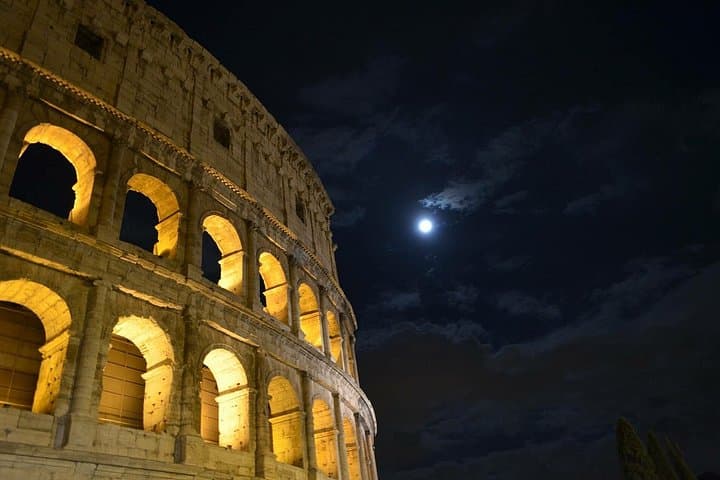 Private Rome by Night Tour with Panoramic Drive and Dinner Stop — photo 1 of 12