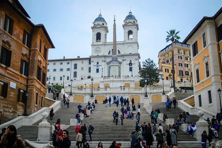 Private Rome Walking Tour Piazzas Fountains and City Highlights — photo 1 of 8