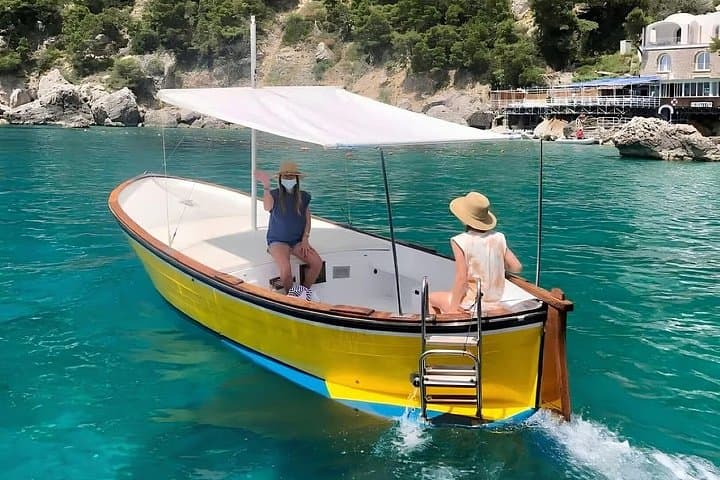 Private Gozzo Boat Tour of Capri with Exclusive Skipper and Bath Stops — photo 1 of 9