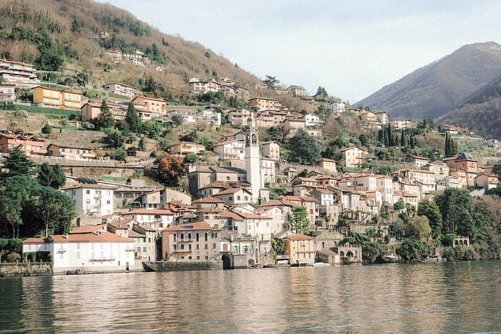 Experience Private 5-hour boat tour on Lake Como — photo 1 of 4