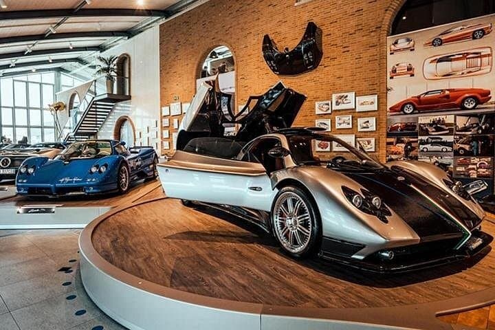 Lamborghini factory, Pagani factory, Ferrari - Italian car tours — photo 1 of 9