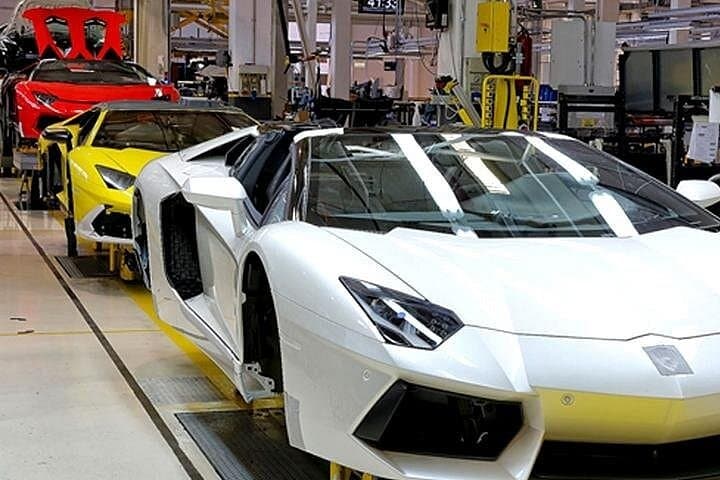 Lamborghini Factory, Ferrari Shuttle and museums - OG since 2004 — photo 1 of 8