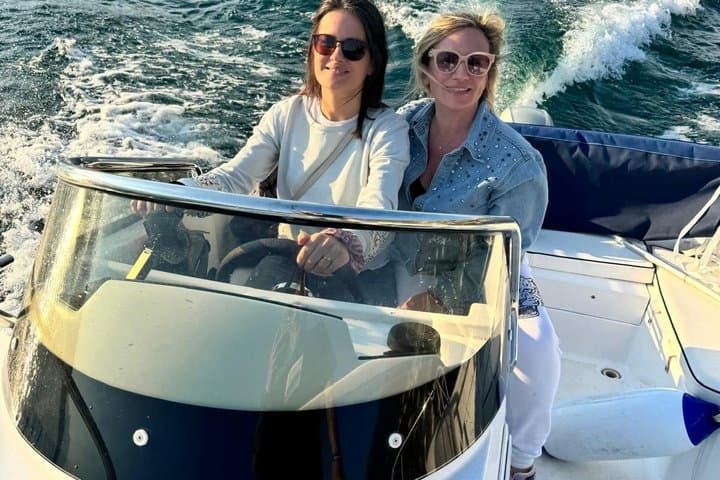 Lake Como License Free Boat Rental Departing from Varenna — photo 1 of 10