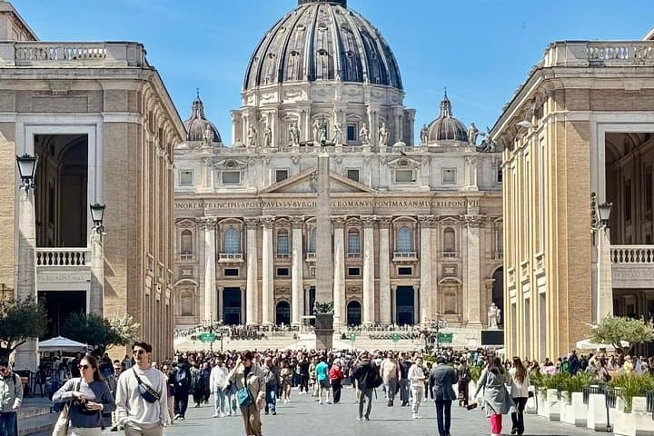 Vatican St Peter Basilica and Michelangelo Pieta Guided Tour — photo 1 of 6