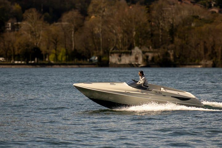 Charme Tour on the Lake — photo 1 of 7