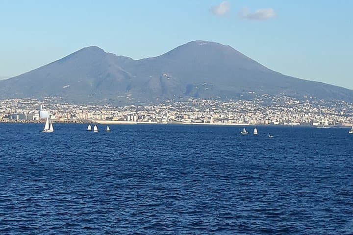 Vesuvius and Pompeii Tour with Lunch and Wine Tasting — photo 1 of 6