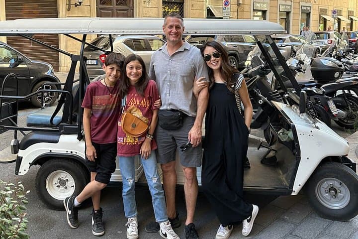 Private Milan Golf Cart Tour Explore the City — photo 1 of 8