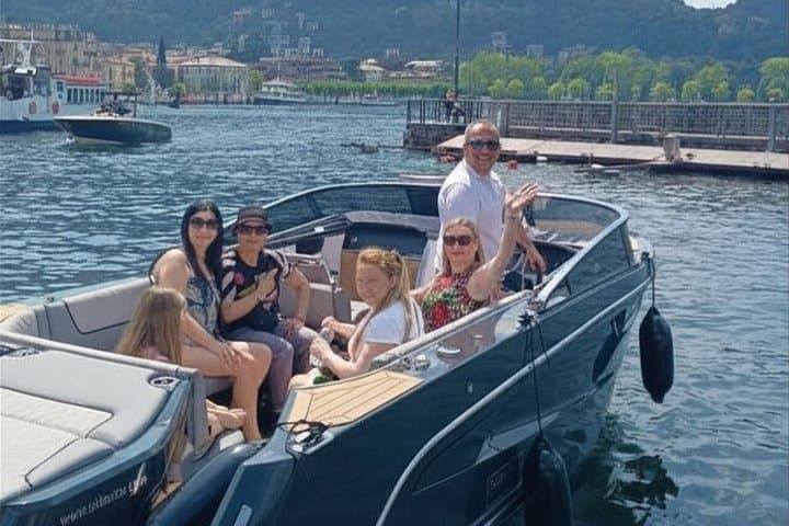 2 Hour Luxury Tour of Lake Como: Discover the Beauty — photo 1 of 20