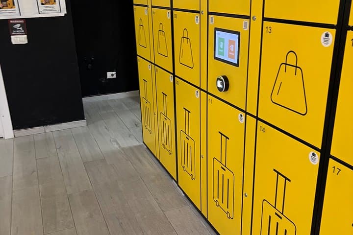 Luggage Storage Terms — photo 1 of 5