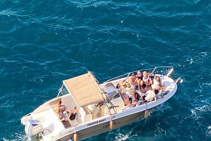 Polignano Boat Tour from San Vito : Caves, Volare, Swim & Prosecco — photo 1 of 8