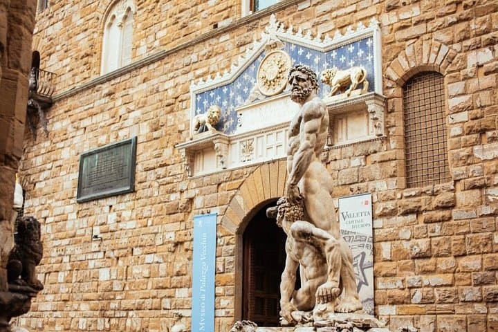 Dark Side of the Medici Family Private Tour With a Local Guide — photo 1 of 8